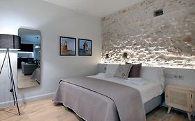 Villar Suites By Cadiz4Rentals